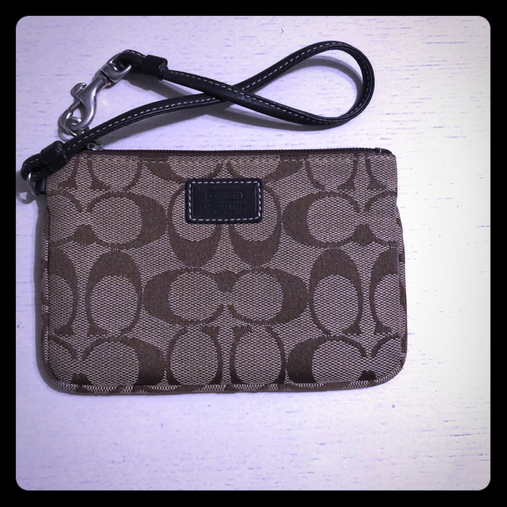 Classic coach wristlet